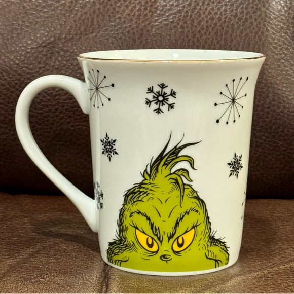 Peeking Grinch with Snowflakes Ceramic Christmas Mug - Picture 7 of 9